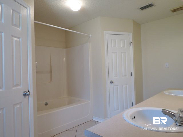 301 Monteith Oaks Drive Foley, AL 36535 - Photo 7 of 12 Master Bath