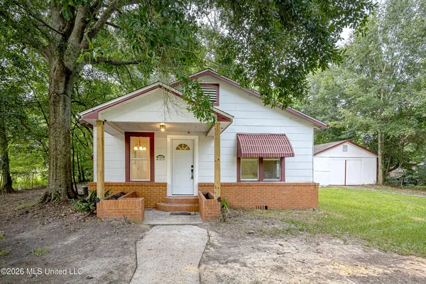 $1,400 | 4406 Richard Street, Moss Point, MS 39563