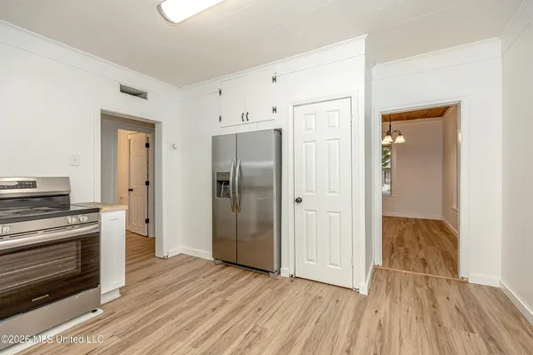 $1,400 | 4406 Richard Street, Moss Point, MS 39563