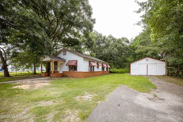 $1,400 | 4406 Richard Street, Moss Point, MS 39563