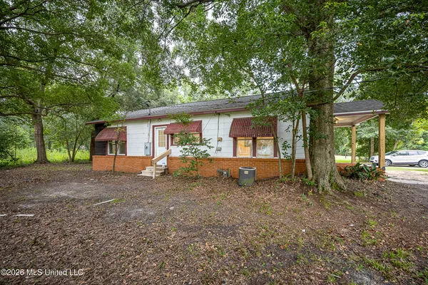 $1,400 | 4406 Richard Street, Moss Point, MS 39563