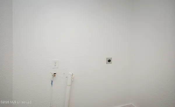 $1,400 | 4406 Richard Street, Moss Point, MS 39563