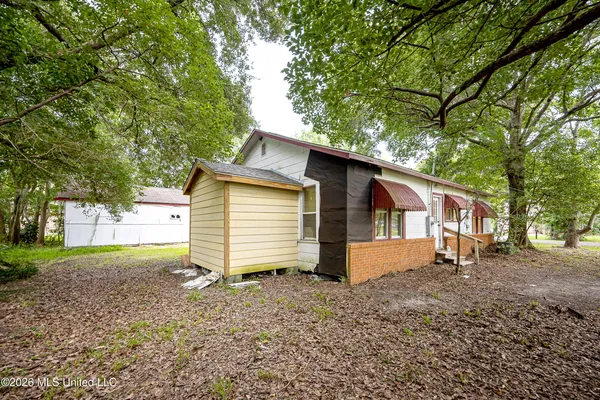 $1,400 | 4406 Richard Street, Moss Point, MS 39563