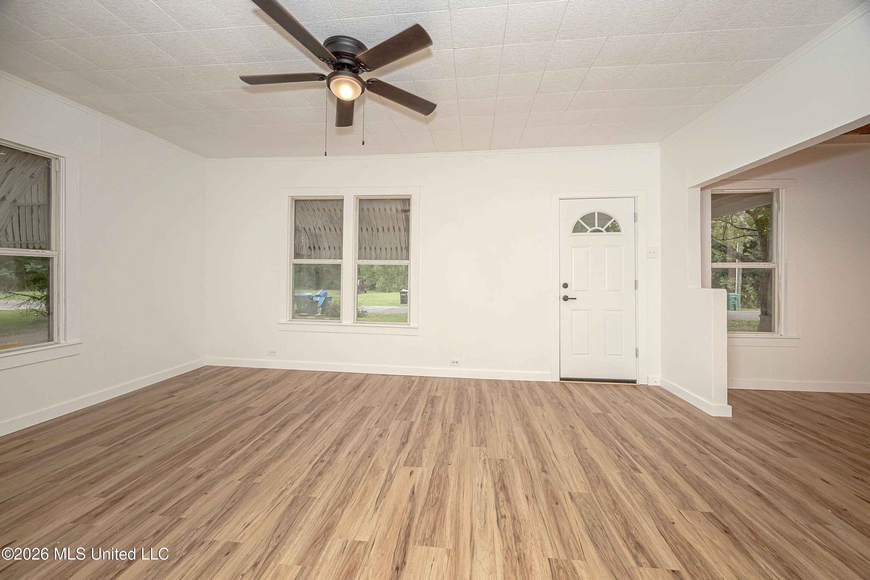 4406 Richard Street Moss Point, MS 39563 - Photo 5 of 39 IMG_4837