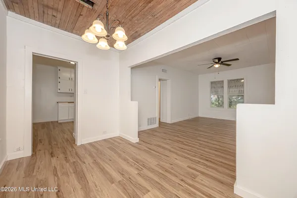 $1,400 | 4406 Richard Street, Moss Point, MS 39563