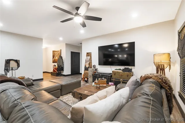 $389,000 | 2703 Clearstream Court, New Albany, IN 47150