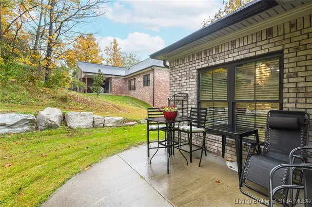 $389,000 | 2703 Clearstream Court, New Albany, IN 47150