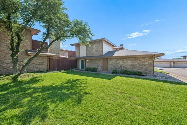 $255,000 | 3 Dewberry Court, Bedford, TX 76021