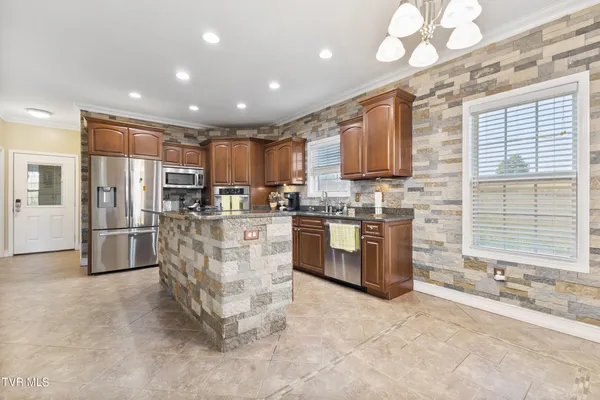 $999,000 | 3017 Hardy Road, White Pine, TN 37890