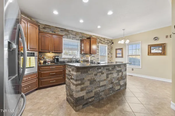 $999,000 | 3017 Hardy Road, White Pine, TN 37890