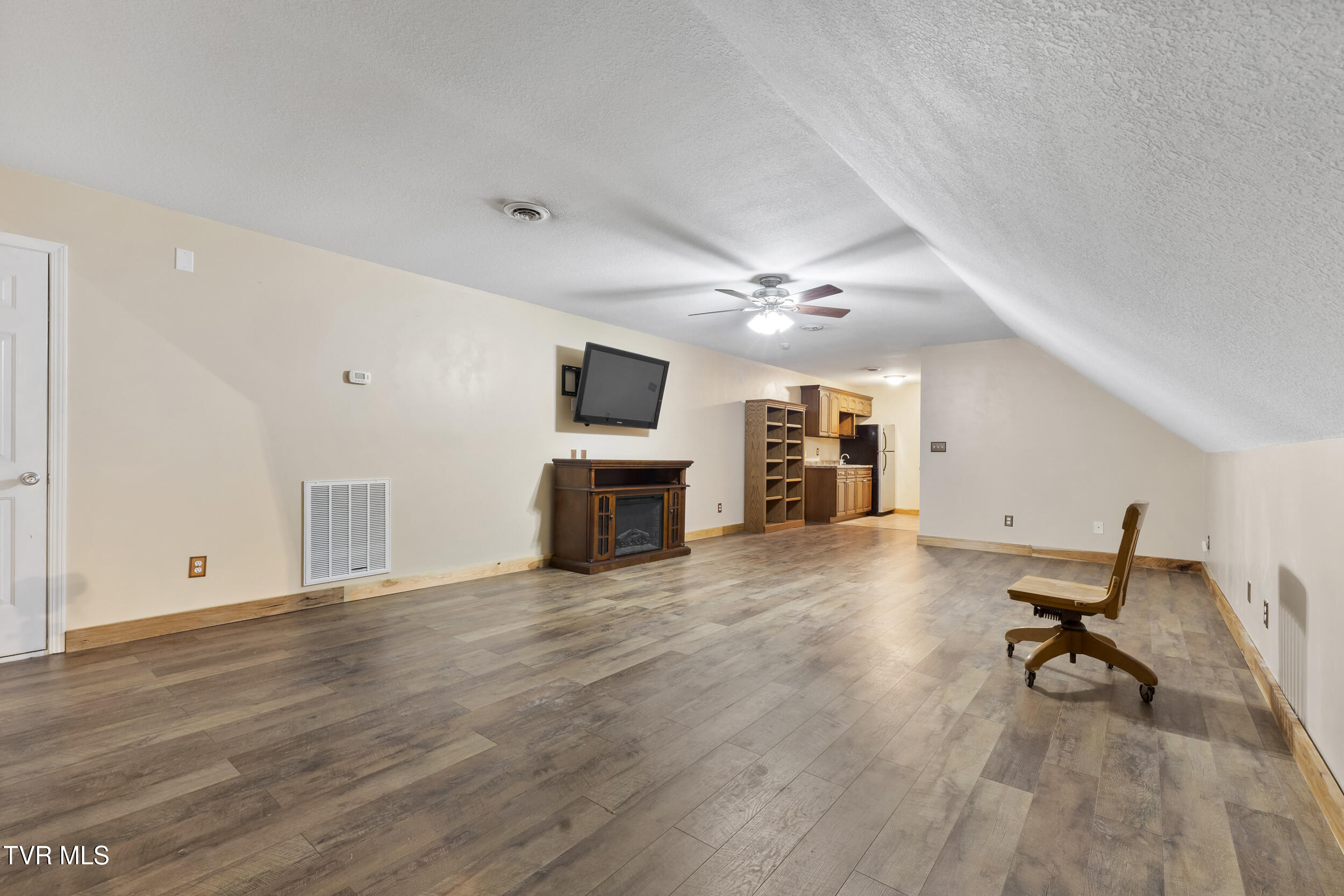 3017 Hardy Road White Pine, TN 37890 - Photo 42 of 60 45_img_3146