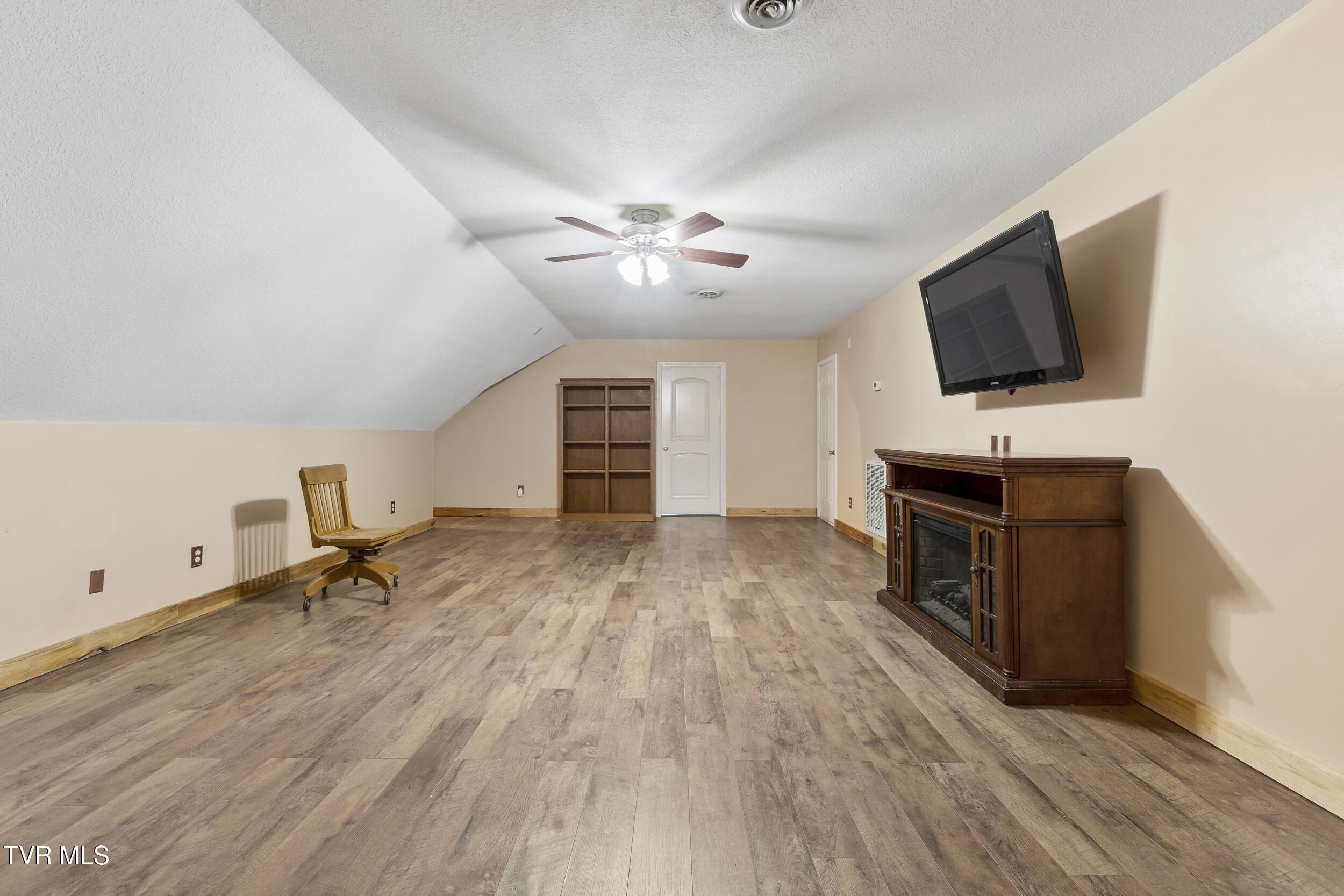 3017 Hardy Road White Pine, TN 37890 - Photo 45 of 62 46_img_3161