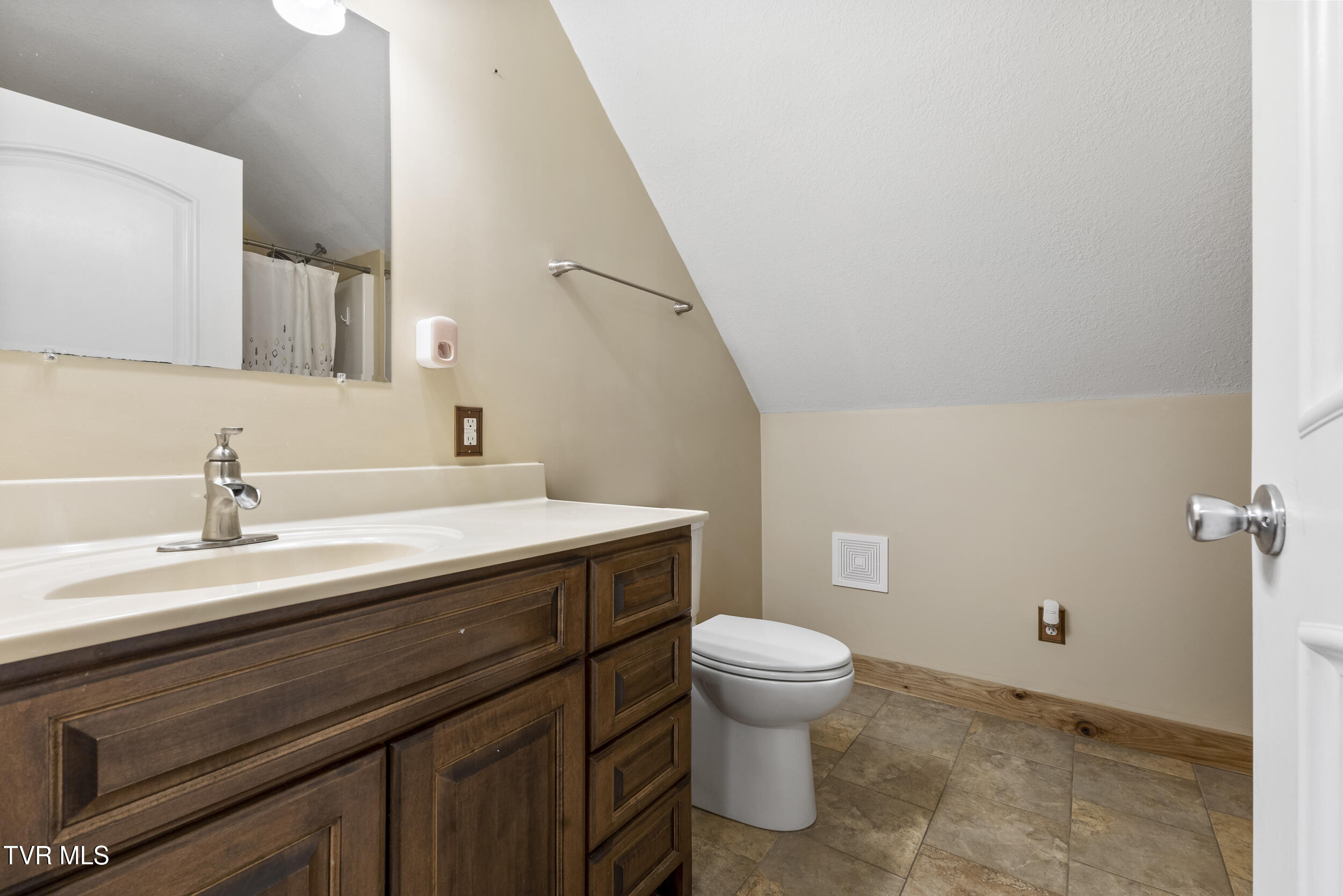 3017 Hardy Road White Pine, TN 37890 - Photo 51 of 62 52_img_3173