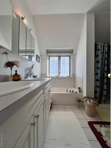 $1,500,000 | 168-15 Powells Cove Boulevard | Beechhurst