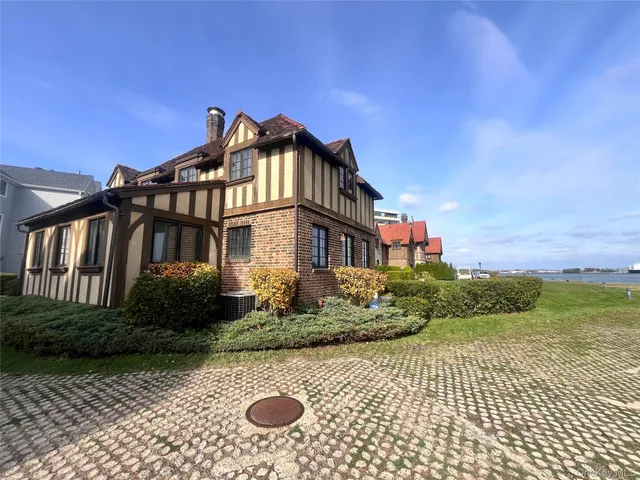 $1,500,000 | 168-15 Powells Cove Boulevard | Beechhurst