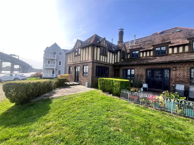 $1,500,000 | 168-15 Powells Cove Boulevard | Beechhurst