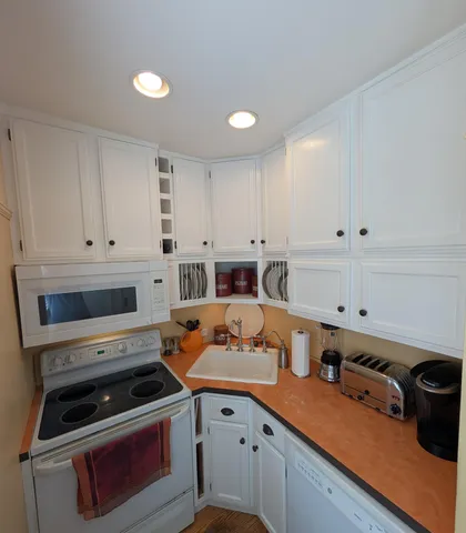 $545,000 | 19409 Highway 12, New Buffalo, MI 49117