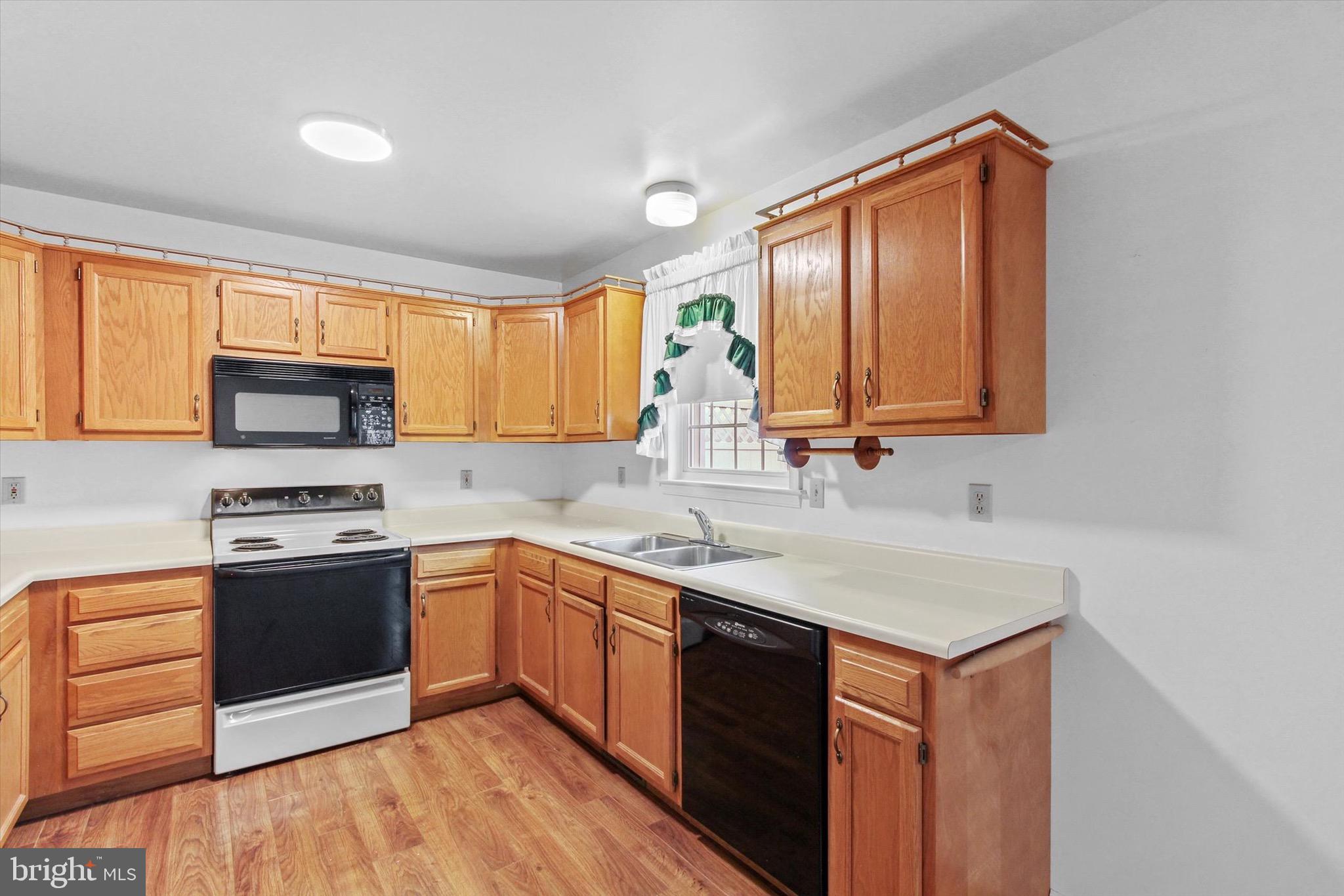 123 Country Ridge Drive Red Lion, PA 17356 - Photo 8 of 26 Gallery Image 8