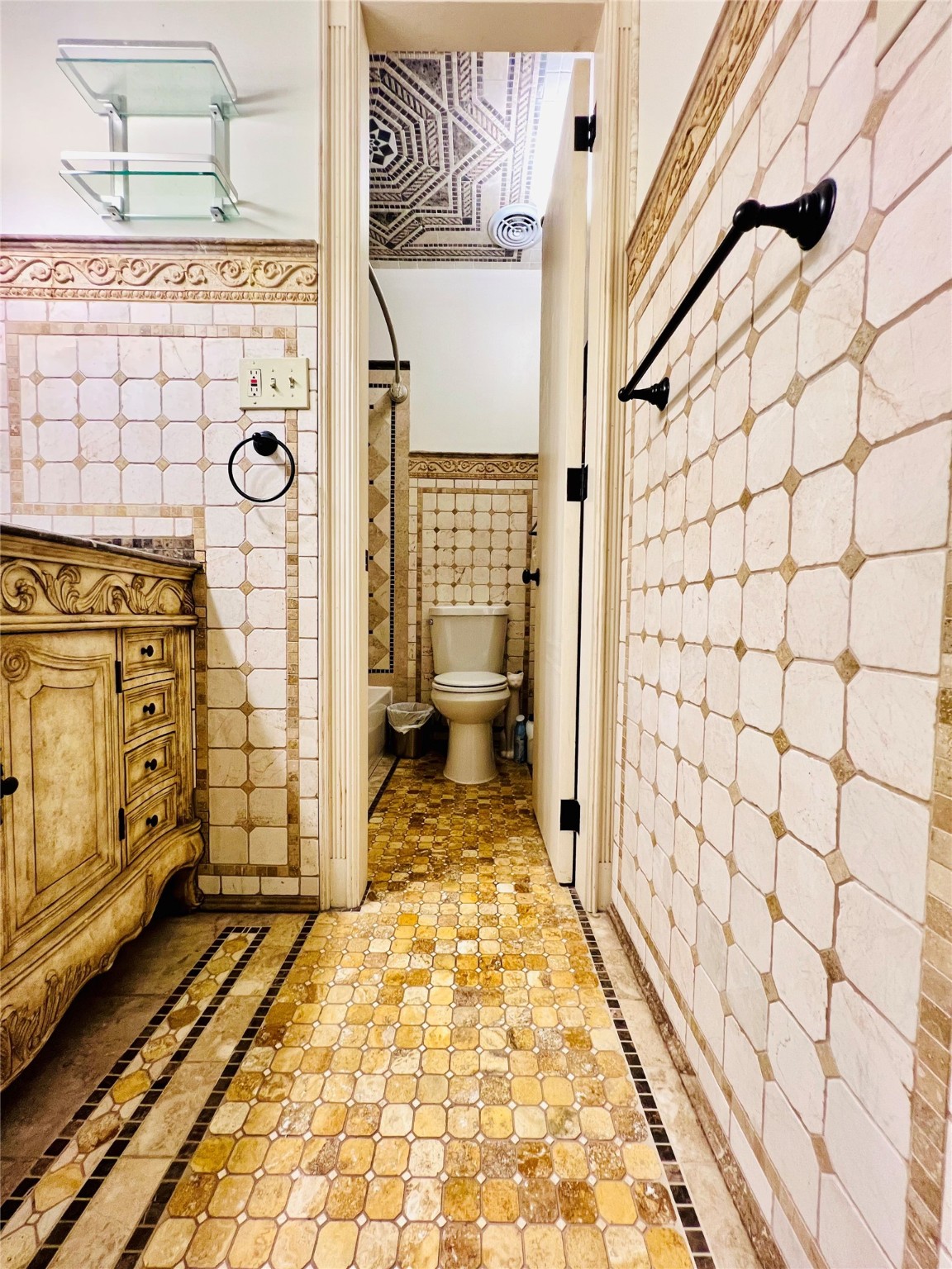 2100 Tanglewilde Street, Unit 536 Houston, TX 77063 - Photo 14 of 37 a view of a entryway door of the house