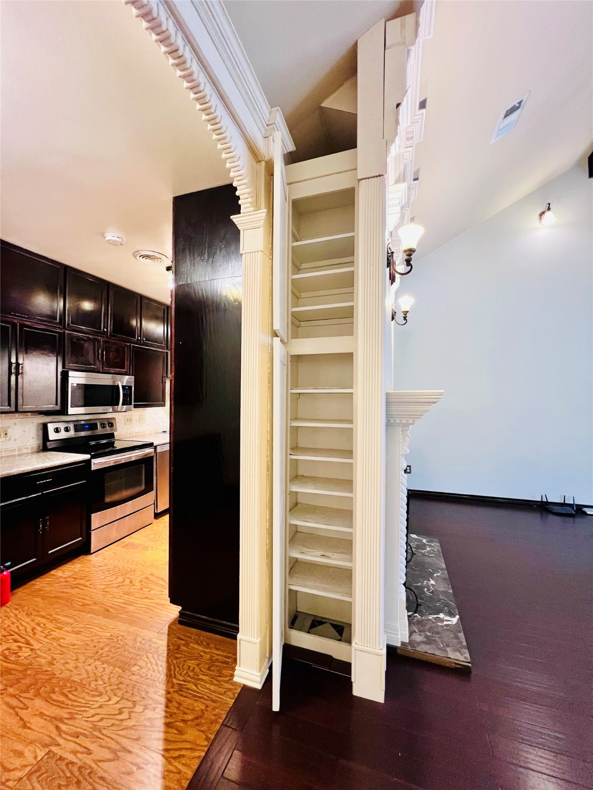 2100 Tanglewilde Street, Unit 536 Houston, TX 77063 - Photo 24 of 37 a kitchen with stainless steel appliances granite countertop a refrigerator and a stove