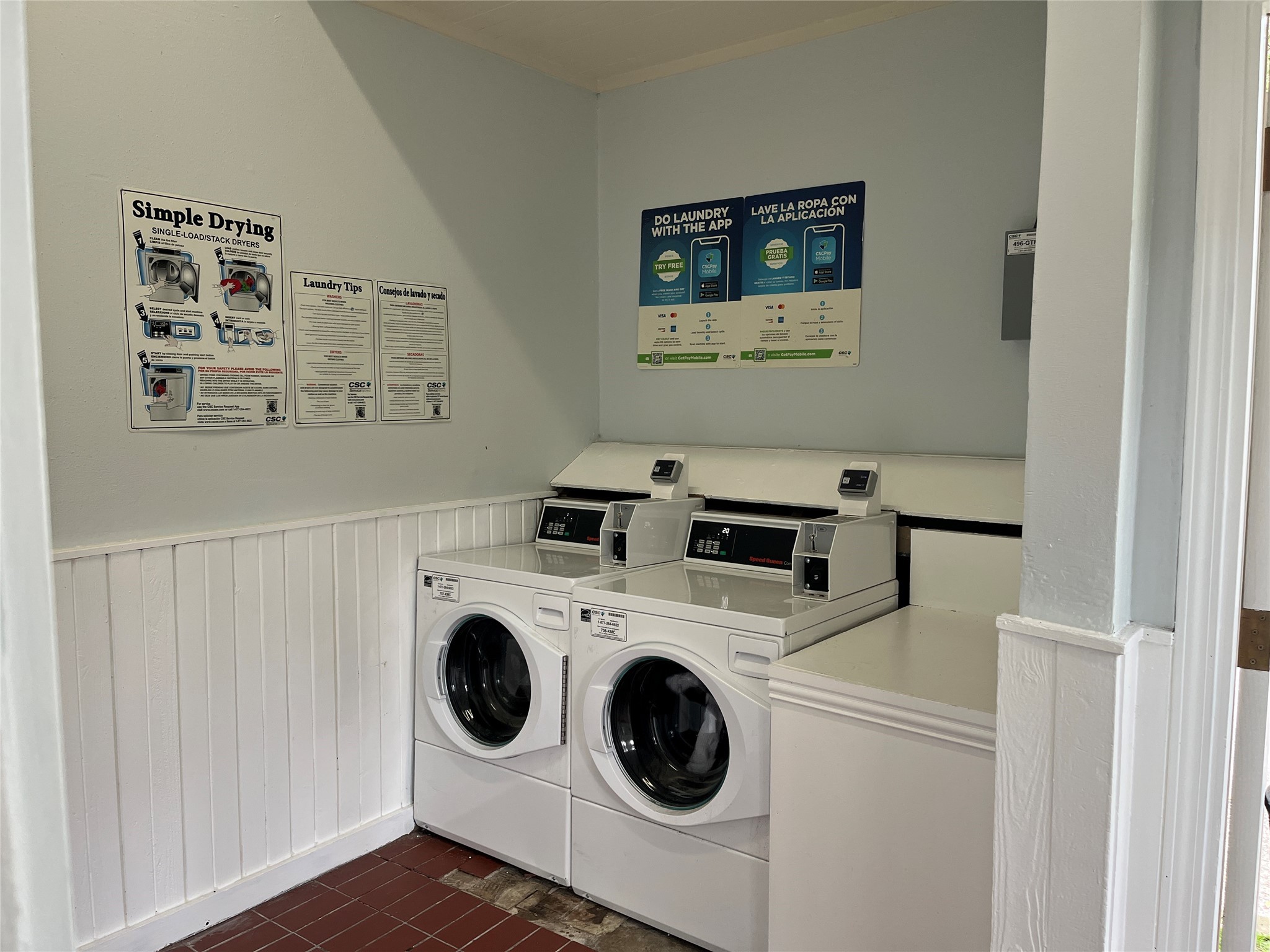 2100 Tanglewilde Street, Unit 536 Houston, TX 77063 - Photo 32 of 37 a utility room with dryer and washer