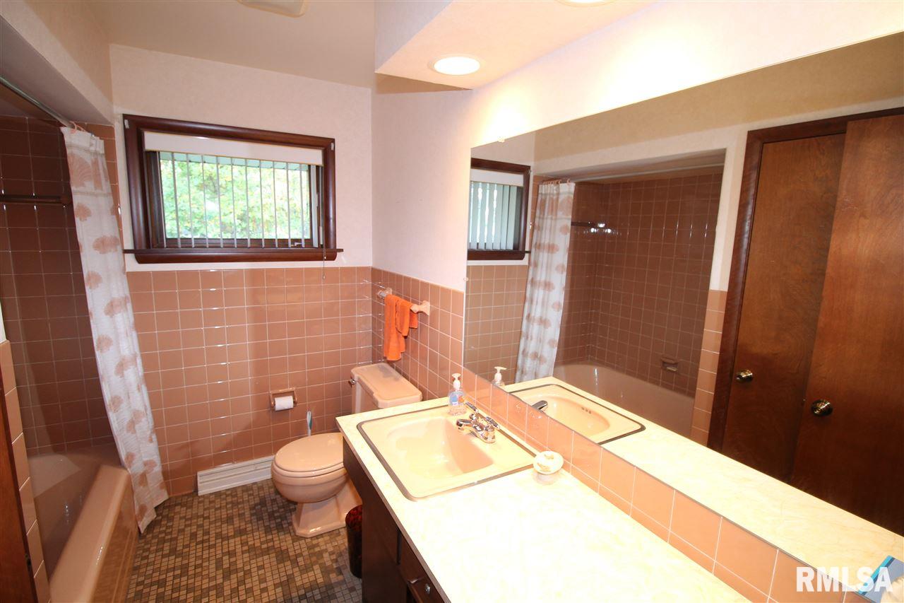 9218 North Pine Tree Road Peoria, IL 61615 - Photo 16 of 20 Gallery Image 16