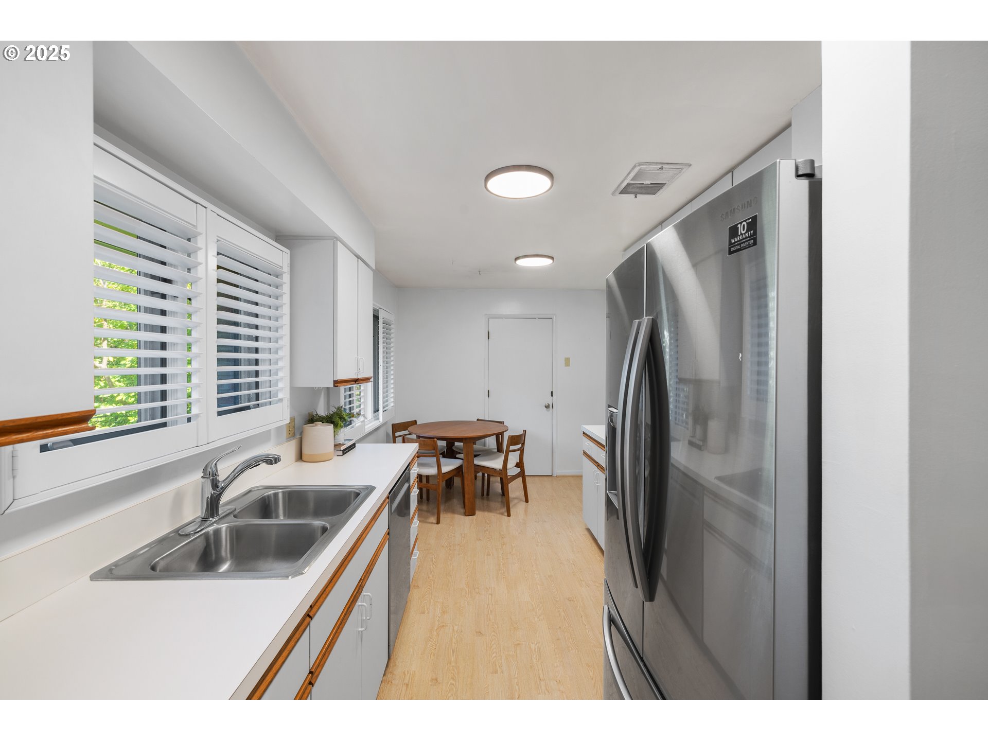 2425 Southwest 19th Avenue, Unit 9 Portland, OR 97201 - Photo 15 of 45 Gallery Image 15