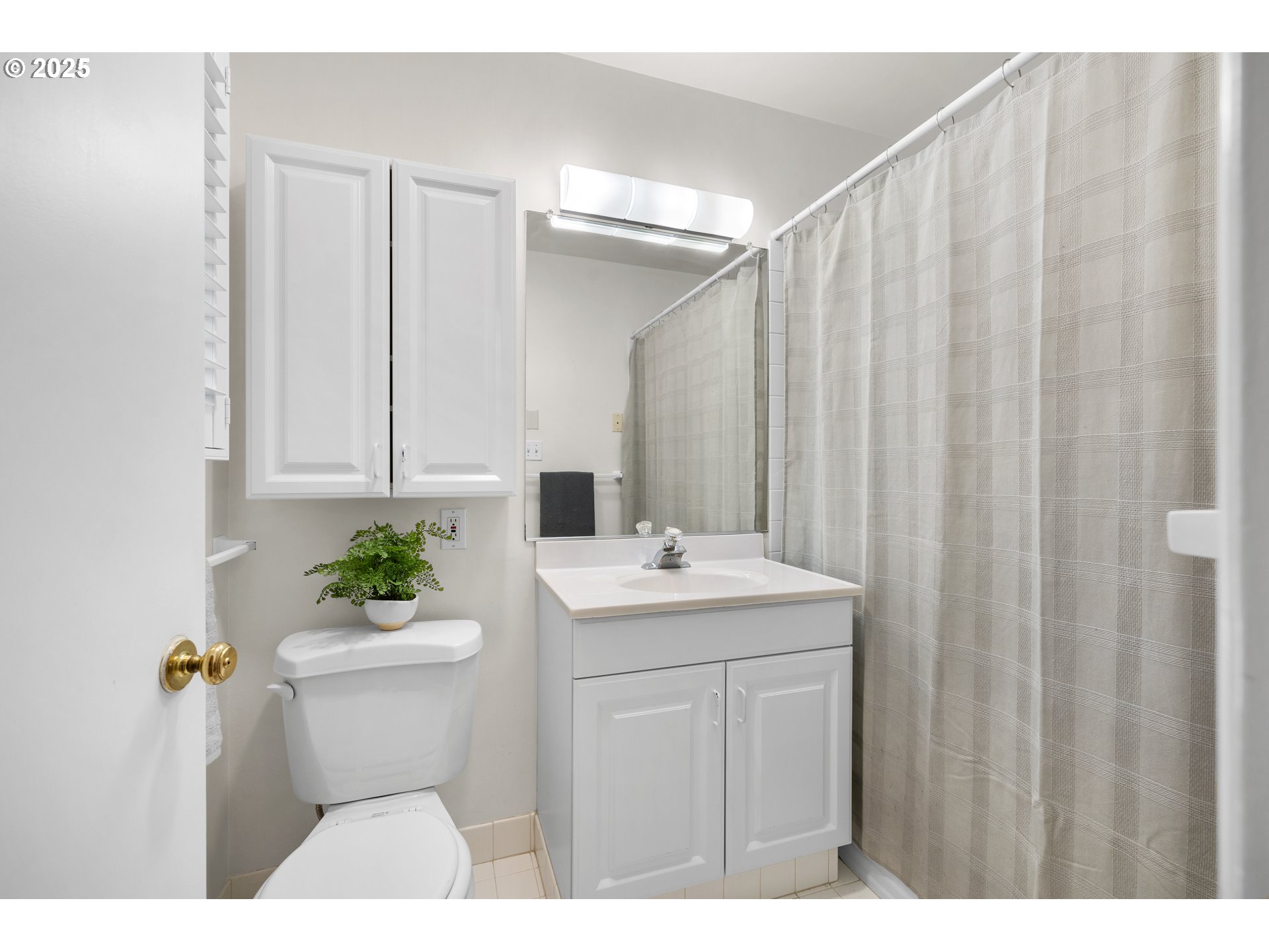 2425 Southwest 19th Avenue, Unit 9 Portland, OR 97201 - Photo 29 of 45 Gallery Image 29
