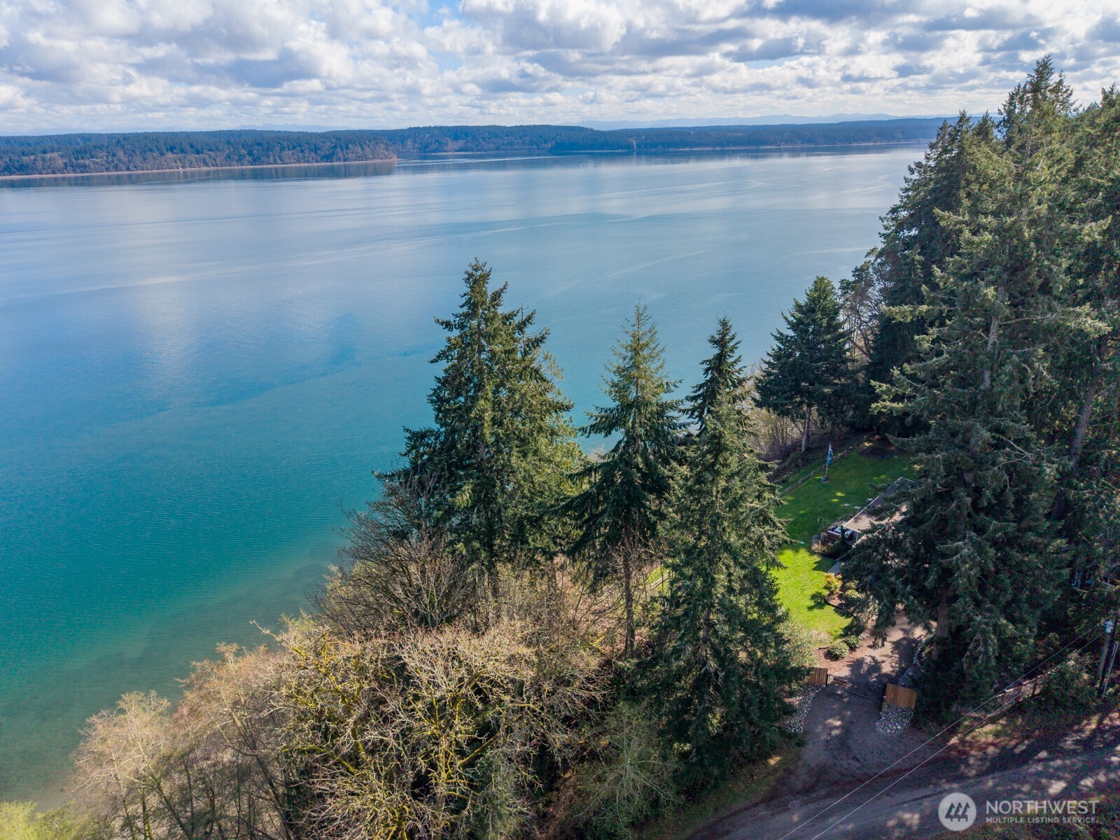 9513 Villa Beach Road Anderson Island, WA 98303 - Photo 4 of 37 Gallery Image 4