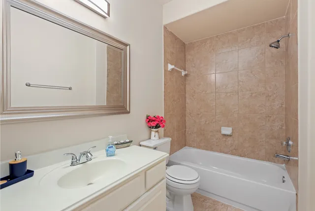 $2,800 | 5026 Gulf Stream Lane, Bacliff, TX 77518