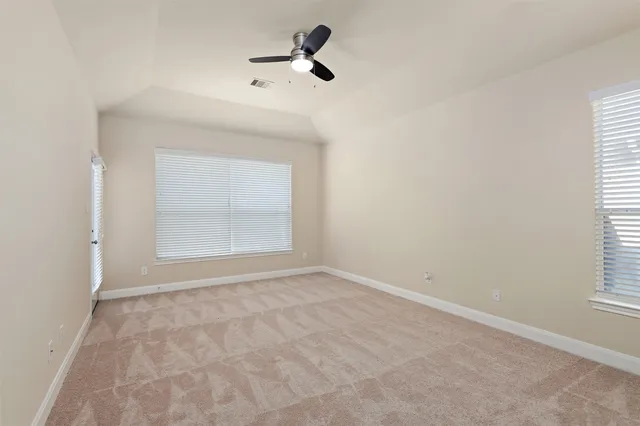 $2,800 | 5026 Gulf Stream Lane, Bacliff, TX 77518