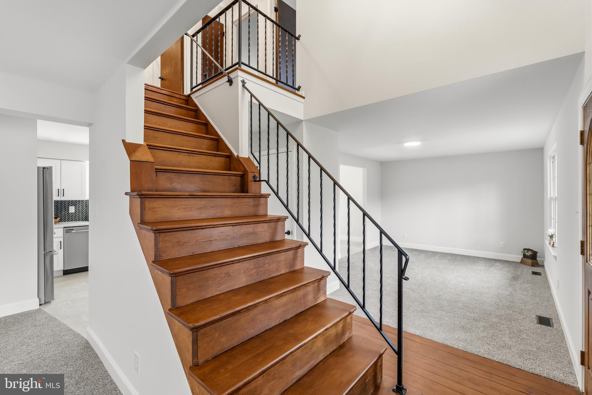 107 Joyce Way Marlton, NJ 08053 - Photo 5 of 31