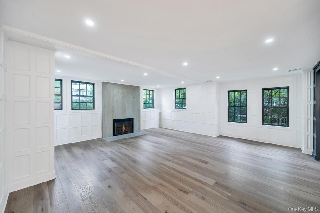 6 Sheffield Road Great Neck, NY 11021 - Photo 6 of 38