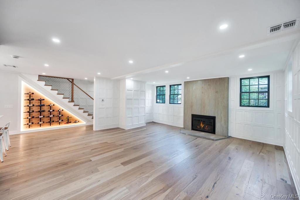 6 Sheffield Road Great Neck, NY 11021 - Photo 8 of 38