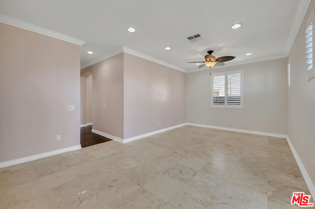 25417 Magnolia Lane Stevenson Ranch, CA 91381 - Photo 24 of 68