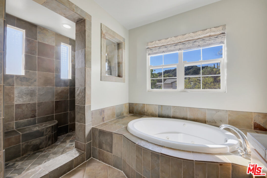 25417 Magnolia Lane Stevenson Ranch, CA 91381 - Photo 44 of 68