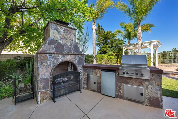 $1,849,000 | 25417 Magnolia Lane, Stevenson Ranch, CA 91381