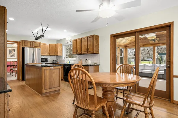 $499,000 | 13004 Highpoint Curve, Burnsville, MN 55337