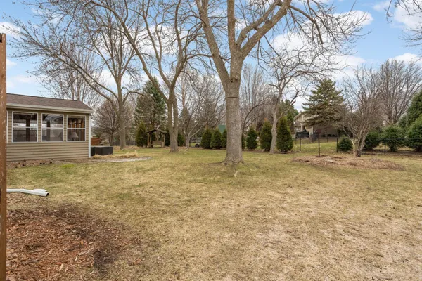 $499,000 | 13004 Highpoint Curve, Burnsville, MN 55337