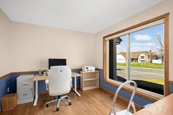 $499,000 | 13004 Highpoint Curve, Burnsville, MN 55337