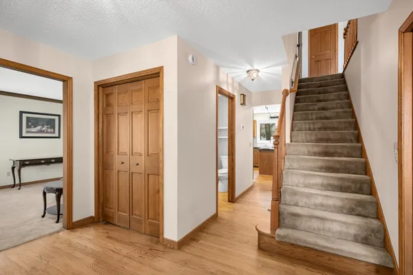 $499,000 | 13004 Highpoint Curve, Burnsville, MN 55337