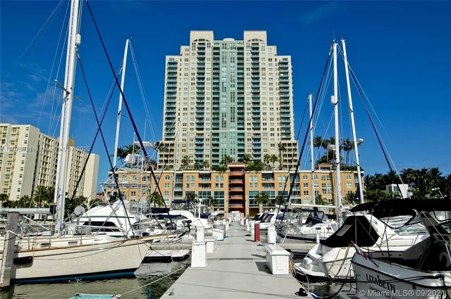 $7,900 | 90 Alton Road, Unit 1411, Miami Beach, FL 33139