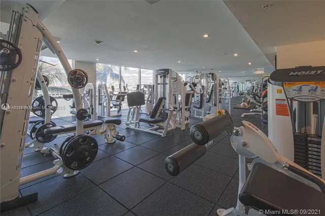 $7,900 | 90 Alton Road, Unit 1411, Miami Beach, FL 33139