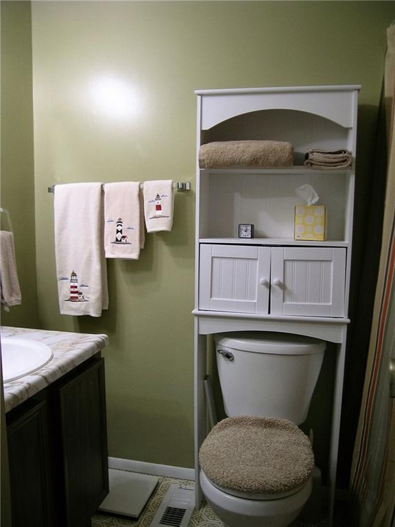 363 Partridge Run Road Gibsonia, PA 15044 - Photo 13 of 25 Hall Bath with tub/shower combination