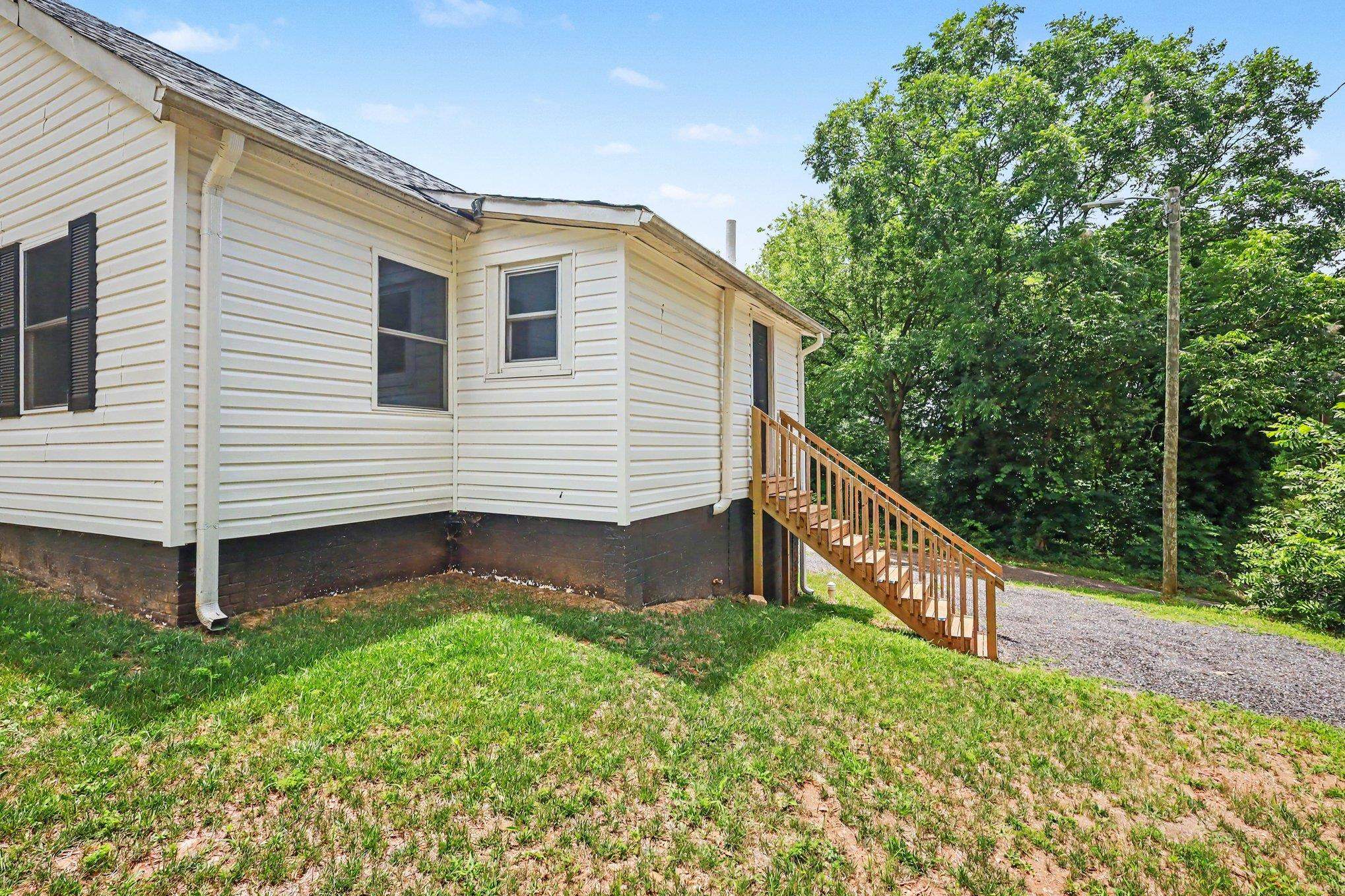 586 Hickory Drive Startex, SC 29377 - Photo 16 of 17