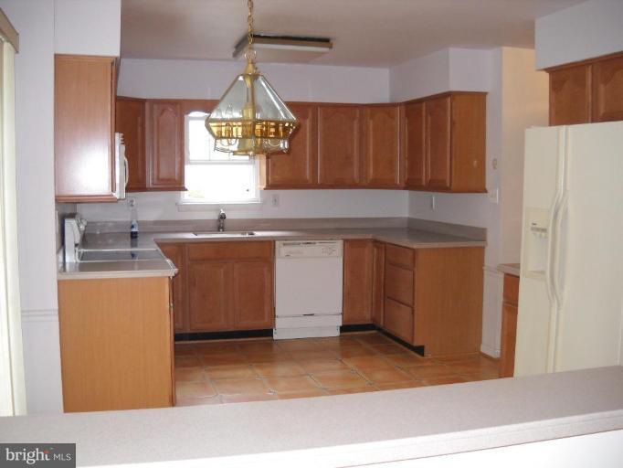 1704 Chapel Hill Road Silver Spring, MD 20906 - Photo 5 of 13 Kitchen
