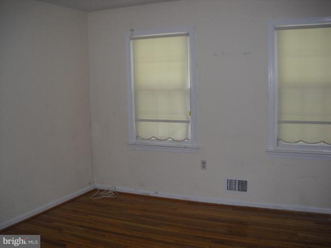 1704 Chapel Hill Road Silver Spring, MD 20906 - Photo 10 of 13 Bedroom #3