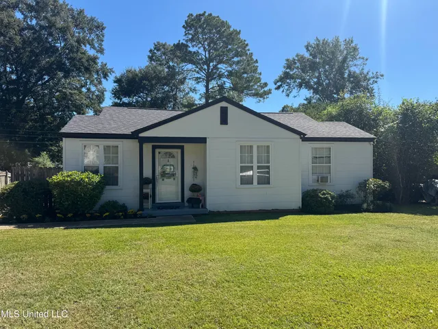 $105,000 | 811 Kenwood Lane, Natchez, MS 39120