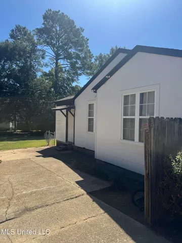 $105,000 | 811 Kenwood Lane, Natchez, MS 39120