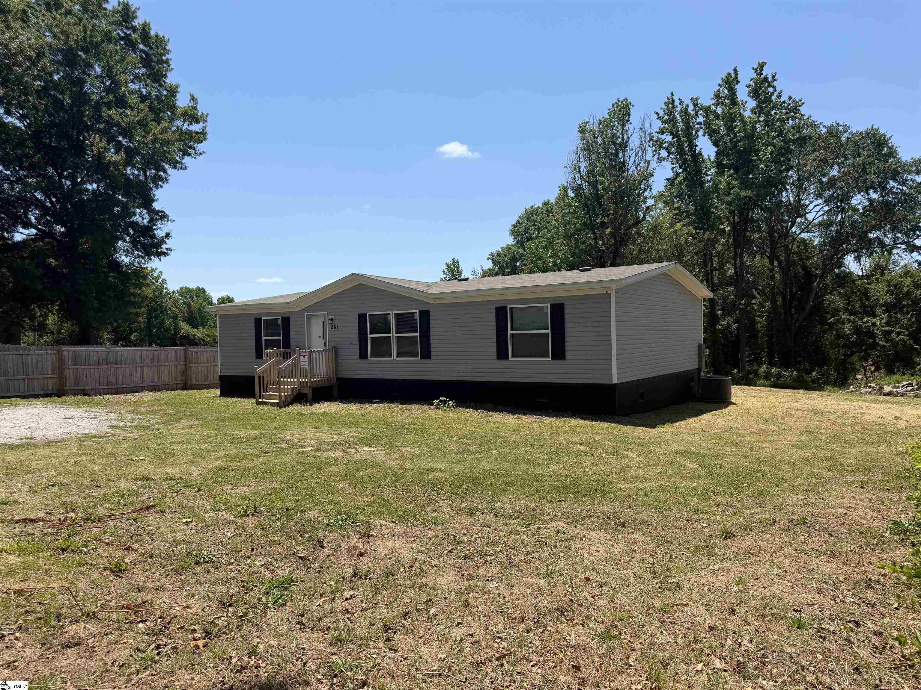 281 Old Petrie Road Spartanburg, SC 29302 - Photo 3 of 16